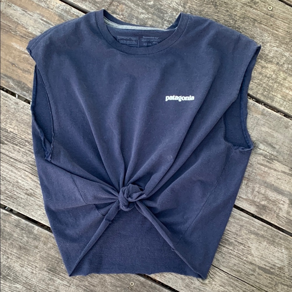 Patagonia Women's Responsibili-tee Navy Sleeveless Cropped Tie Top - Picture 2 of 10